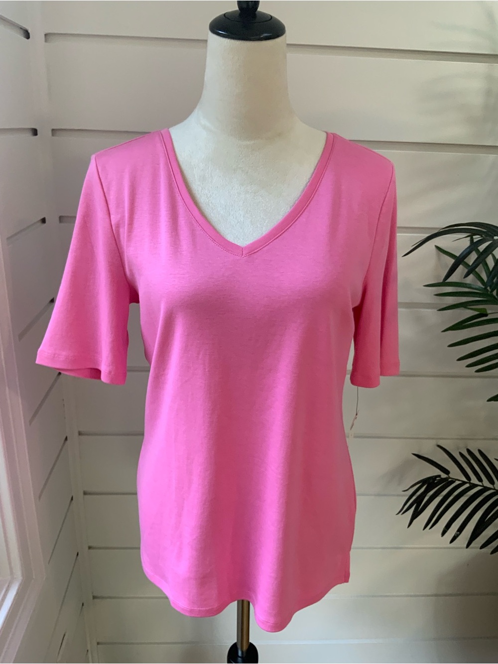 NWT Talbots Hot Pink V-Neck Short Sleeve Tee Size M